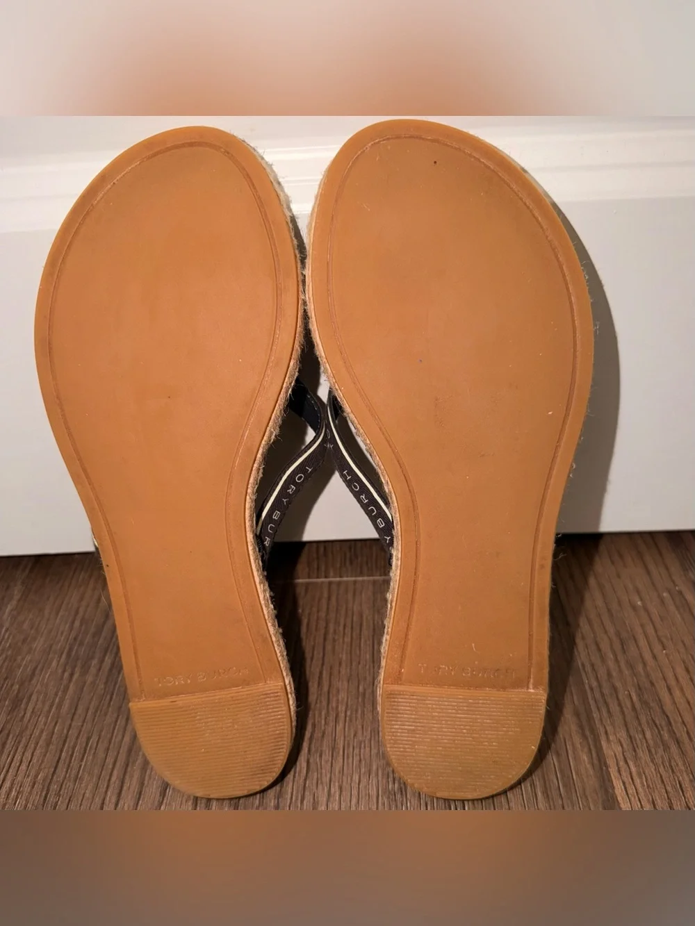 NWOT Tory Burch Black Logo Espadrille Thong Sandals Size 6